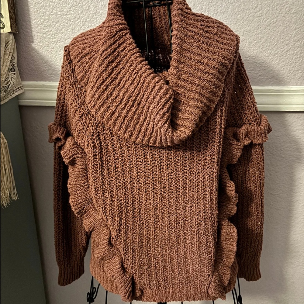 Express Women’s Chunky Brown Cowl Neck Sweater With Ruffles Small